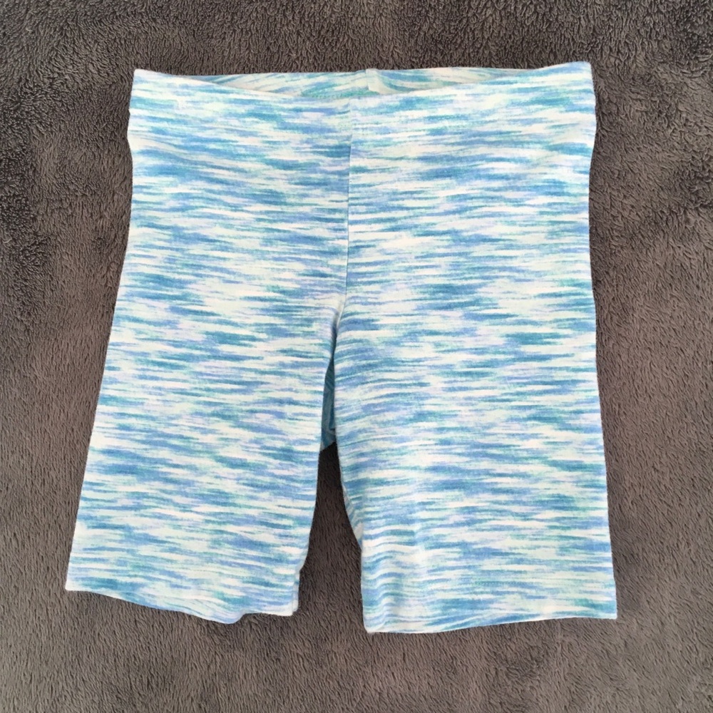 NWOT Old Navy Girls blue and white biker shorts, Size Medium